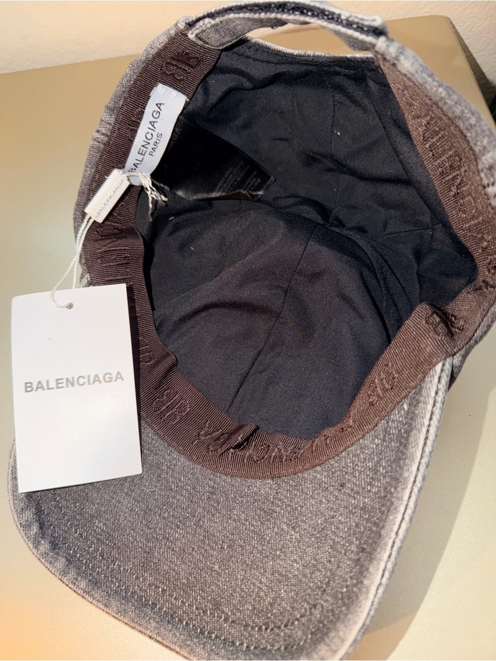 Balenciaga Washed Black Embroidered Logo Cap - Picture 6 of 6